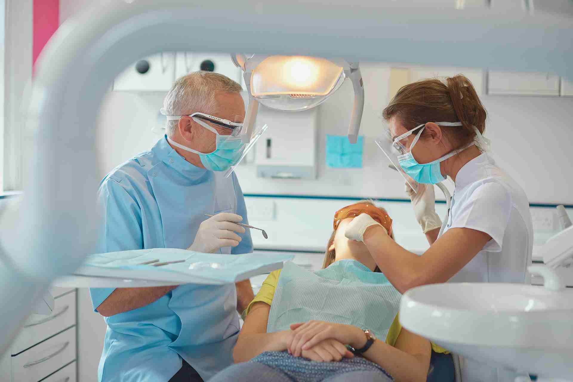 Dentist in Oak Park, CA